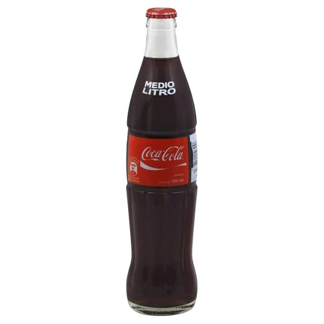 Coca-Cola Medio Litro Mexican Coke (16.9 fl oz).