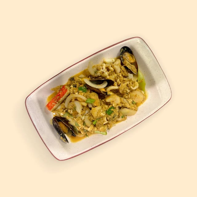 SF8 - Yellow Curry Combination Seafood.