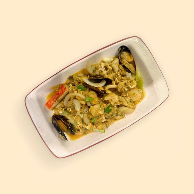 Yellow Curry Combination Seafood.